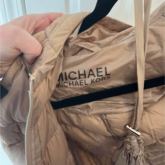Like new Michael kors puff jacket, gold. Size medium. Only worn 2X - Picture 3 of 3